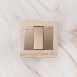 مفتاح كهربائي ثلاثي امجور - ذهبي