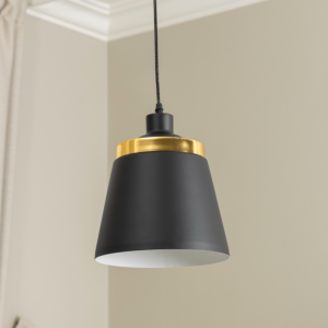 علاقية نون اسود اطار ذهبي 