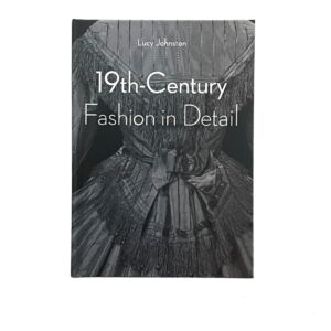 كتاب ديكور 19 سينتشري فاشن ديتيل