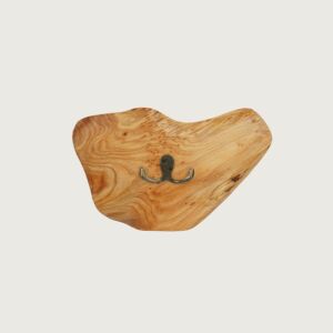 علاقة ملابس كايلا