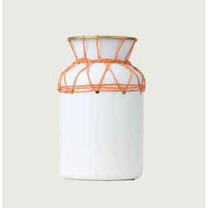 مزهرية من البورسلان الأخاذ مع خيوط برتقالية أنيقة لون أبيض 